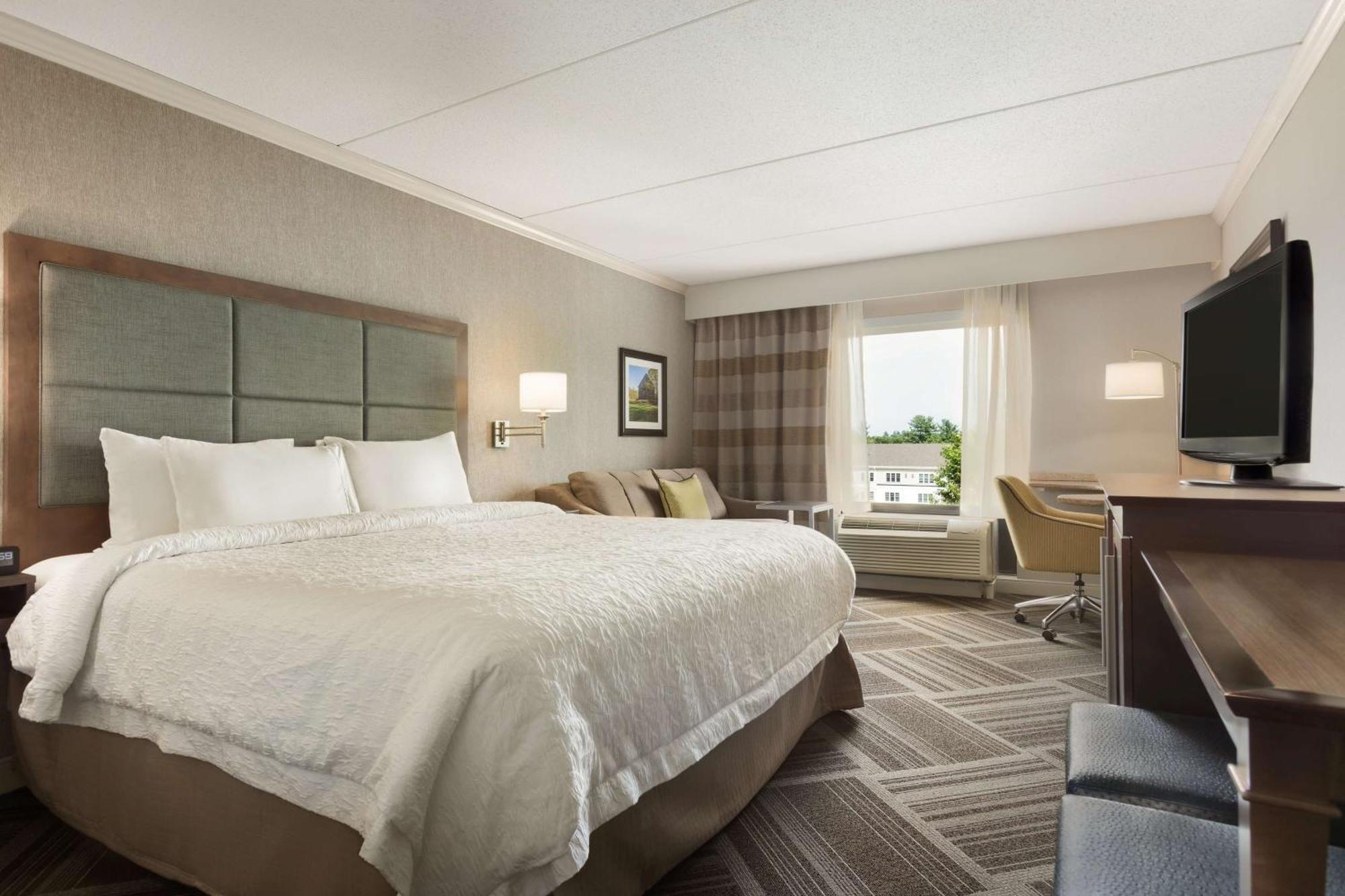 Hampton Inn & Suites By Hilton Manchester Bedford Экстерьер фото