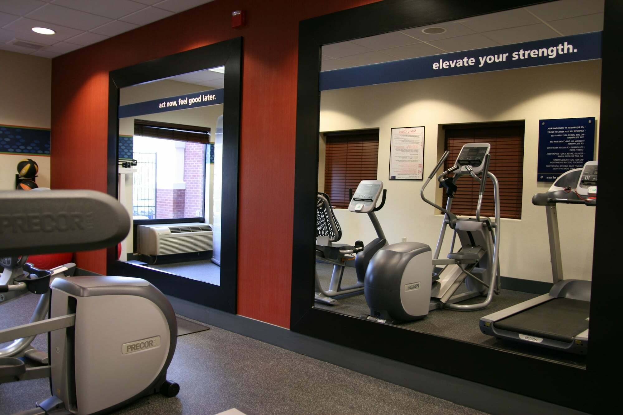 Hampton Inn & Suites By Hilton Manchester Bedford Экстерьер фото
